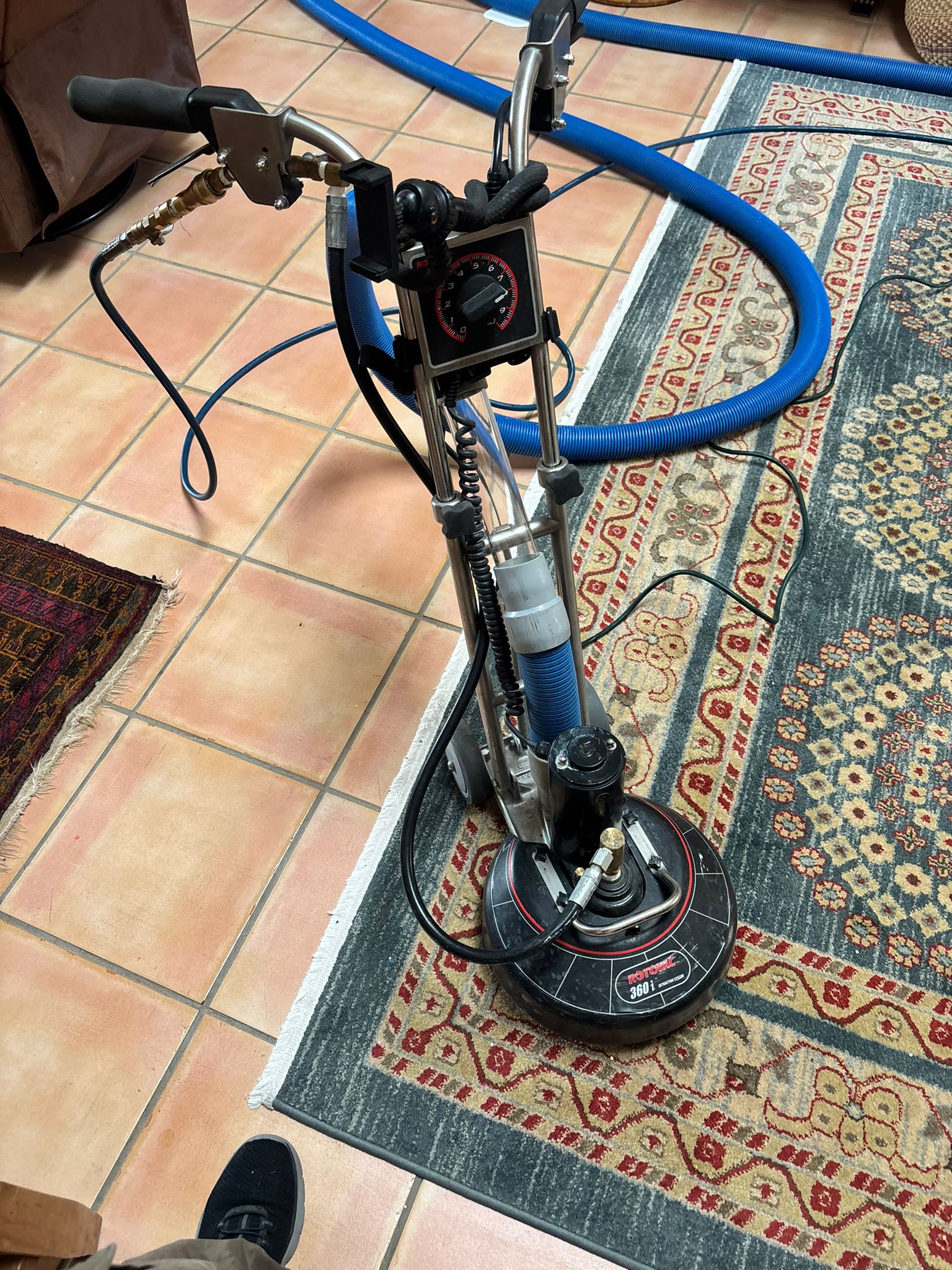 Professional rug cleaning equipment and service in Las Cruces NM – hot water extraction area rug cleaning